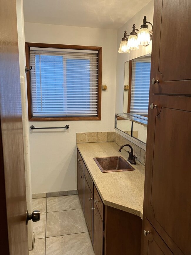 Building Photo - *Half-Off 1st Month's Rent!* Charming Three Bedroom Home