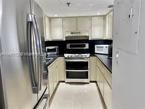 Building Photo - 1 br, 1 bath Condo - 2401 Collins Ave Apt ...