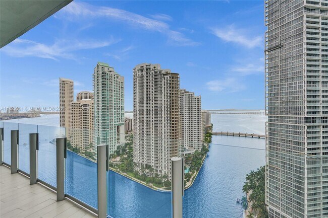 Building Photo - 300 Biscayne Blvd Way