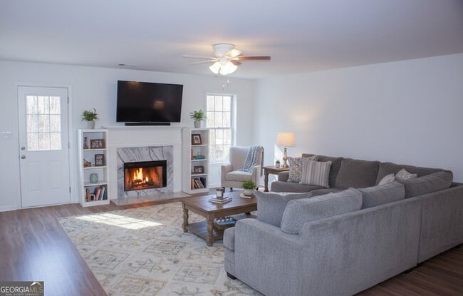 Building Photo - 1060 Grace Dr