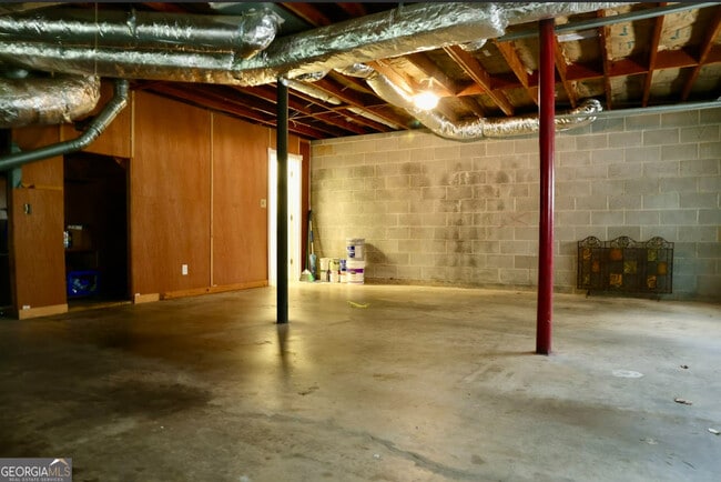 Building Photo - 1625 Bill Murdock Rd