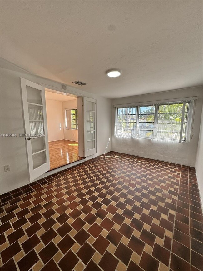 Building Photo - 5353 SW 6th St