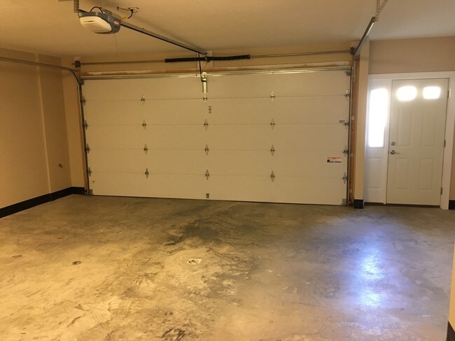 2 Stall Garage - 54 Waterside Dr