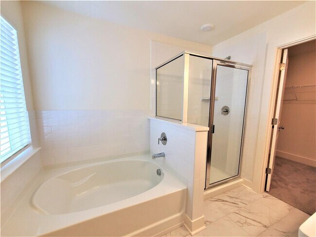 Building Photo - 389 Auburn Valley Wy