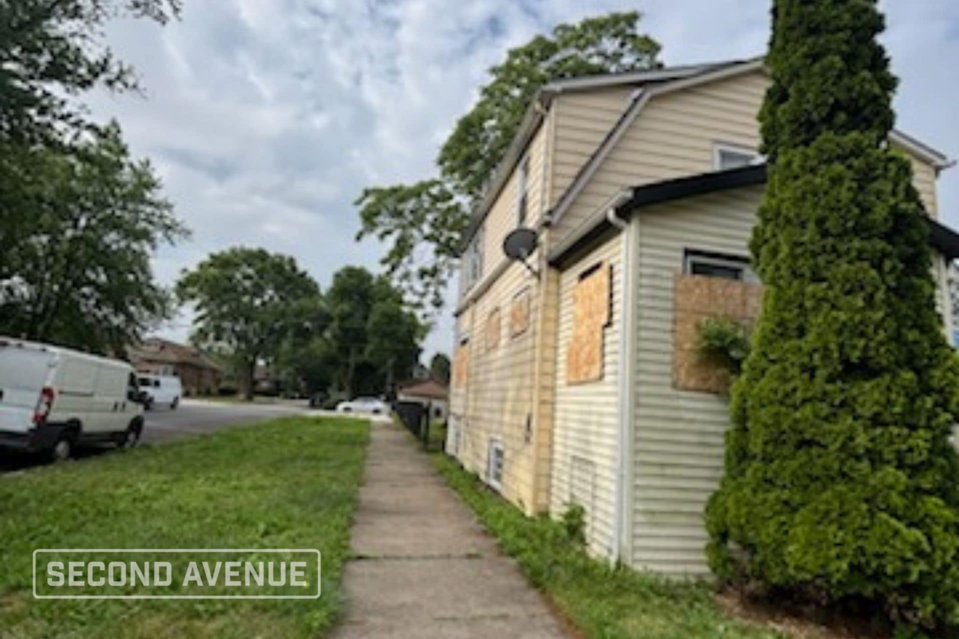Building Photo - 1301 W 97th St