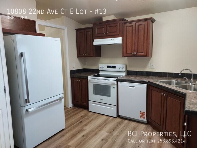 Building Photo - 10808 22nd Ave Ct E
