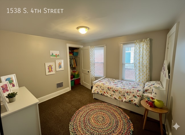 Building Photo - 1538 S 4th St