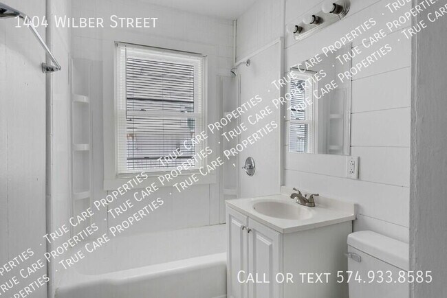 Building Photo - 1404 Wilber St
