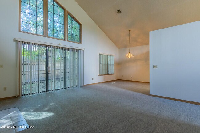 Building Photo - 3619 Bridgewood Dr