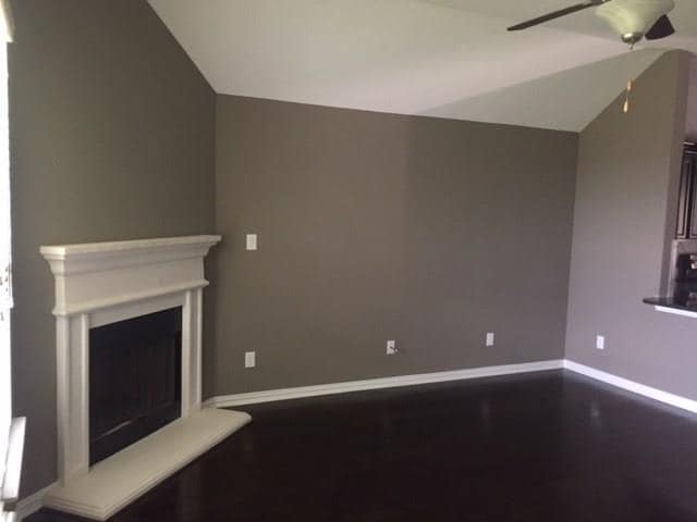 Building Photo - 405 Hendelson Ln