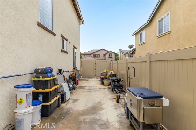 Building Photo - 35258 Hogan Dr