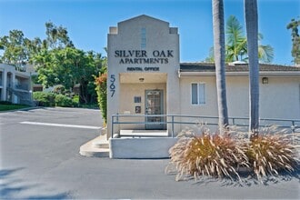 Building Photo - Silver Oak Apartments