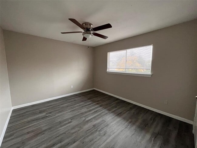 Building Photo - 3106 Duval St