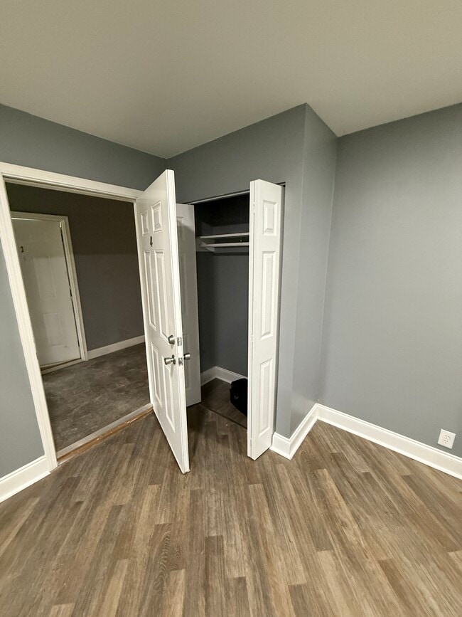 Building Photo - 1512 Waverly Way
