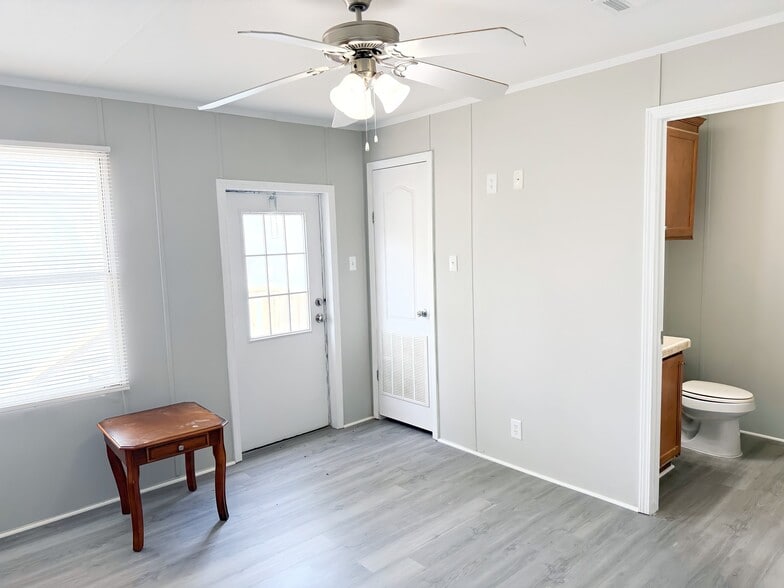 Building Photo - 110 N Michigan St