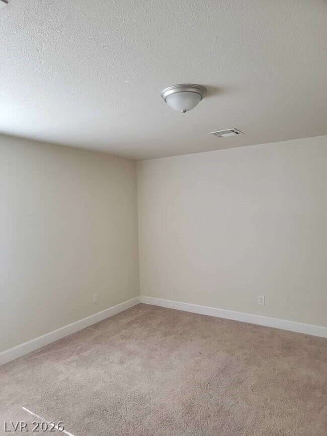 Building Photo - 3412 Townhouse Dr