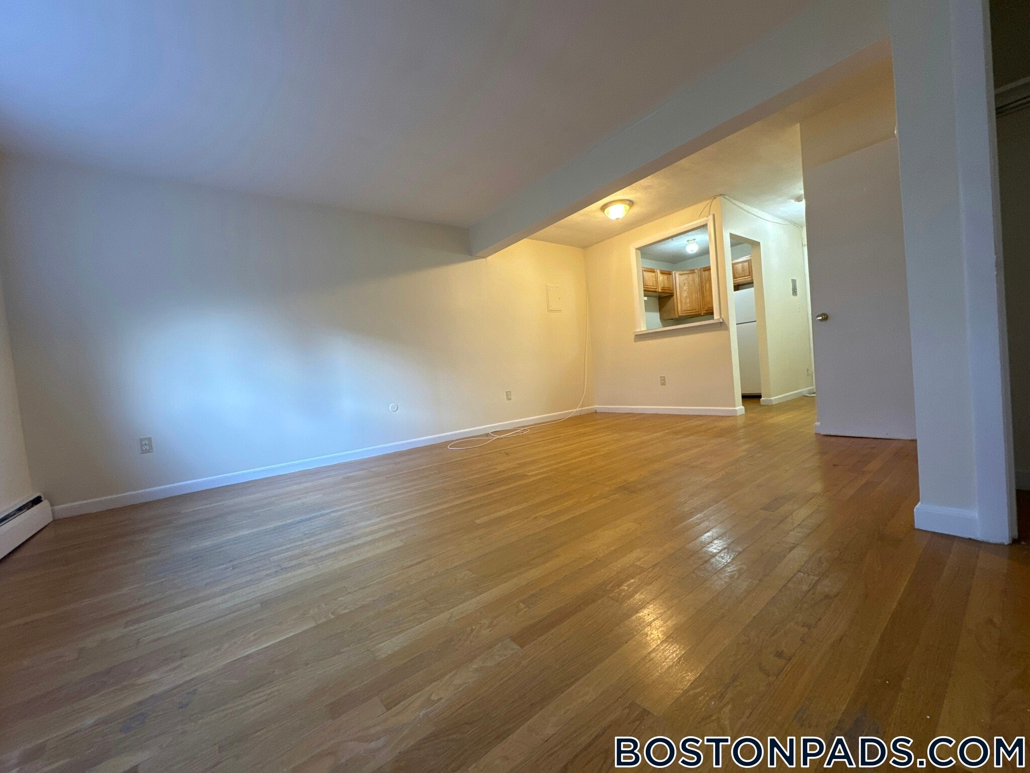 Building Photo - 34 Gardner St