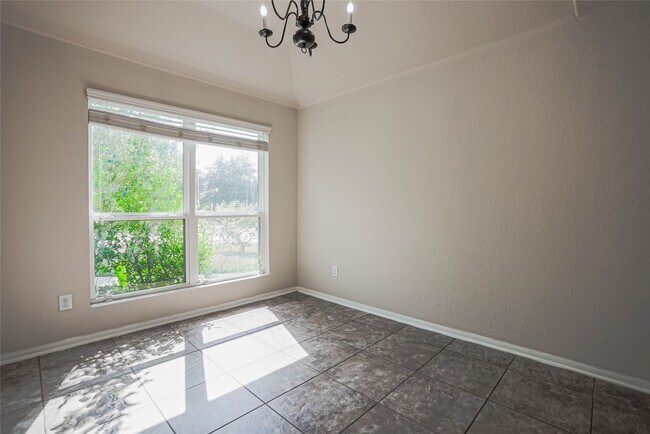 Building Photo - 3050 Thicket Path Way