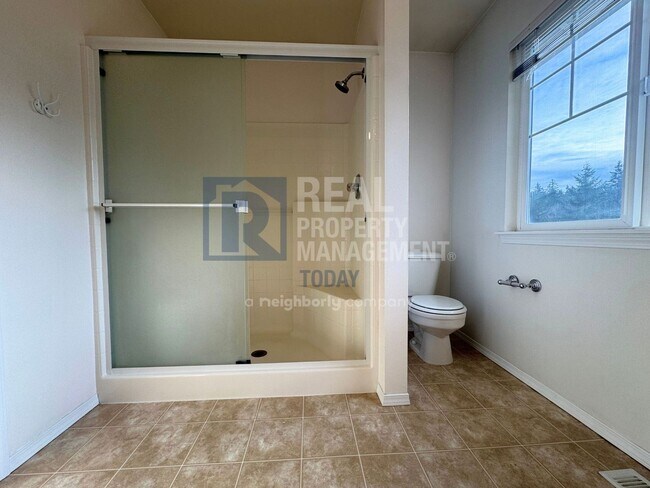 Building Photo - Charming 3-Bed, 2.5-Bath DuPont Home Near JBLM!