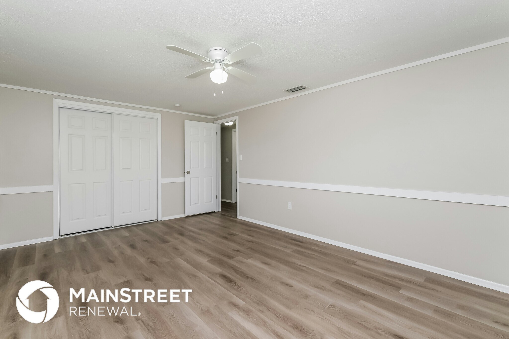 Building Photo - 5528 Daisy Dr