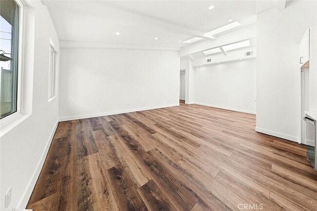 Building Photo - 13010 Hartland St