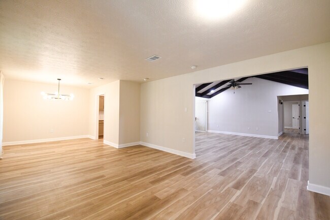 Building Photo - 4416 Wilson Dr