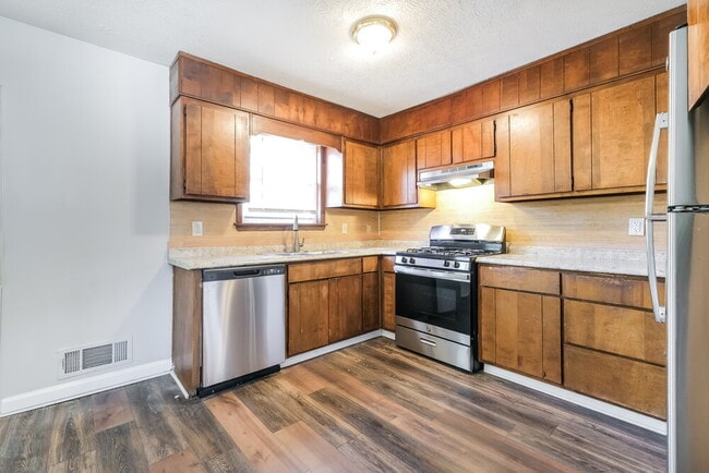 Building Photo - 9039 Raven Dr