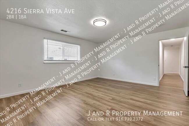 Building Photo - 4216 Sierra Vista Ave