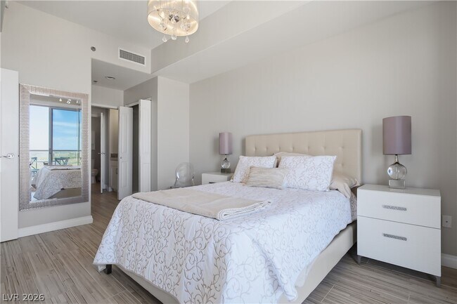 Building Photo - 8255 S Las Vegas Blvd