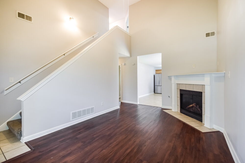 Building Photo - 7027 Maple Grove Rd