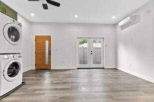 Building Photo - 6519 Coldwater Canyon Ave