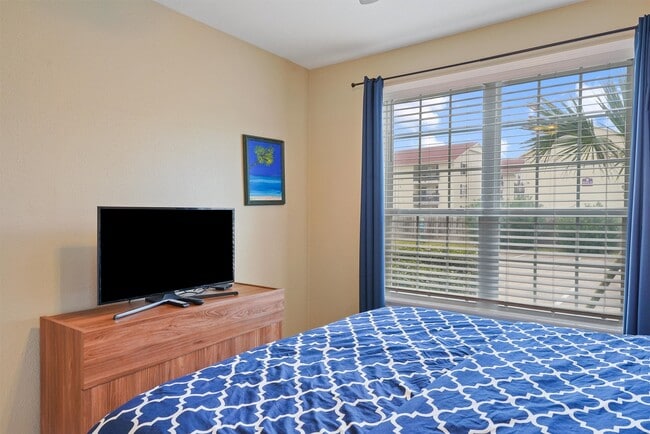 Building Photo - 7000 Seawall Blvd