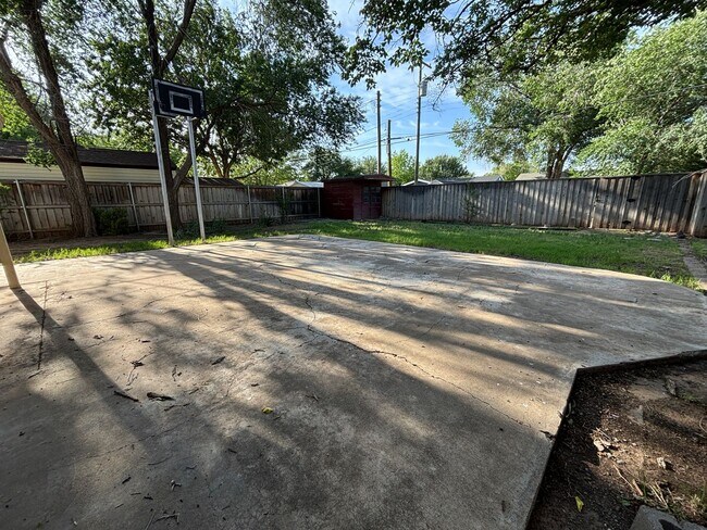 Building Photo - Spacious 3/2 in Tech Terrace w/ option to ...