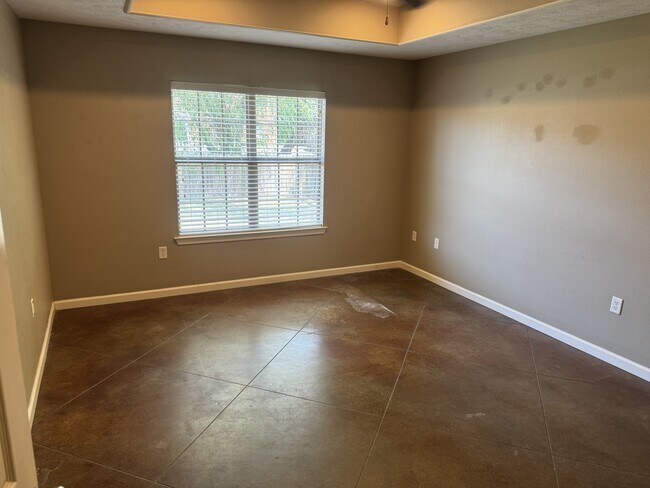Building Photo - 2830 Longbow Ln