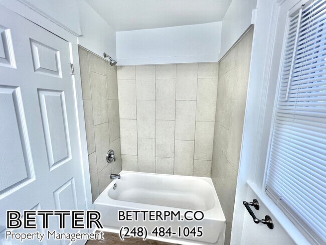 Building Photo - Spacious 3-Bedroom with Finishes You'll Love!