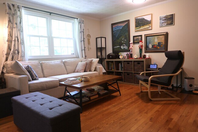 Building Photo - 9802 Brightlea Dr