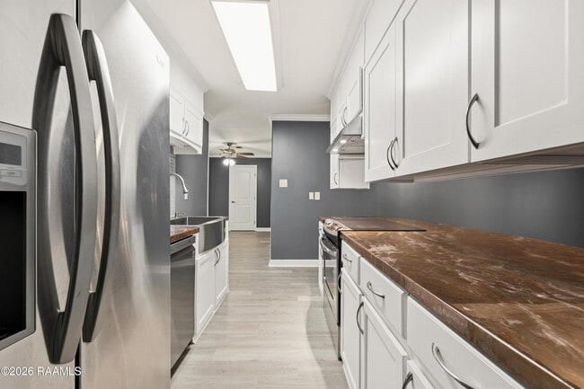 Building Photo - 106 Seattle St