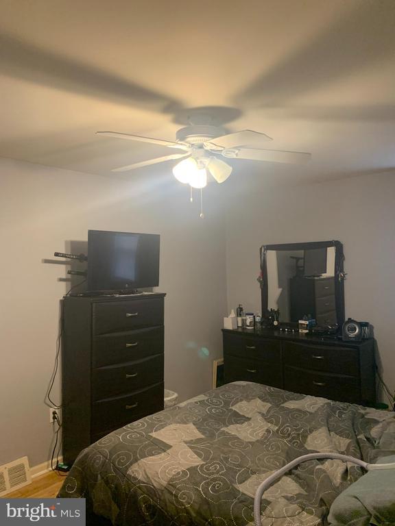 Building Photo - 9860 Garvey Dr