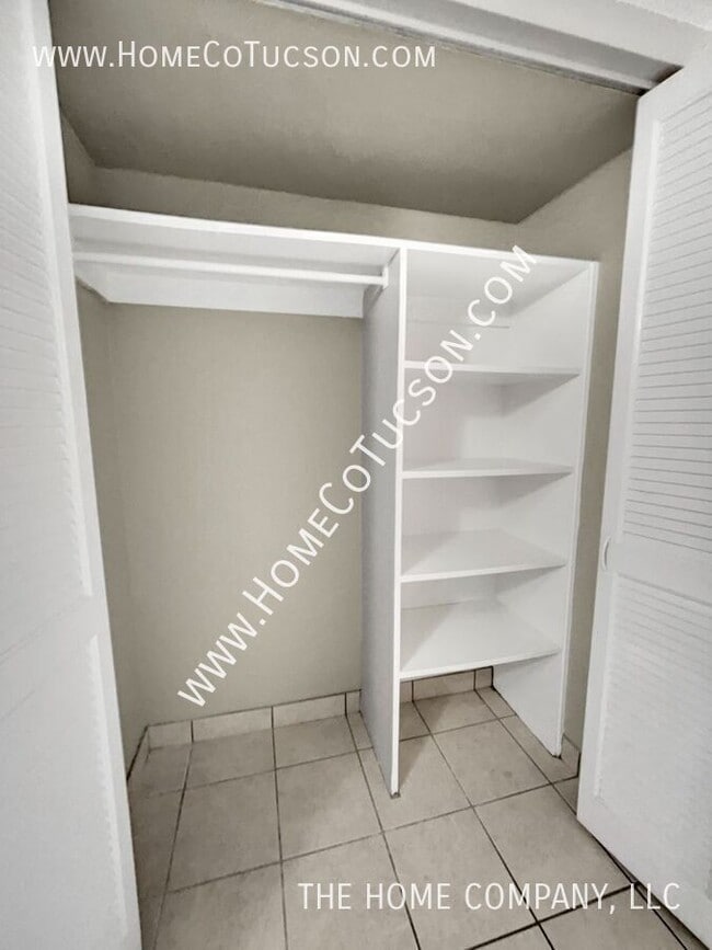 Building Photo - 3993 N Campbell Ave