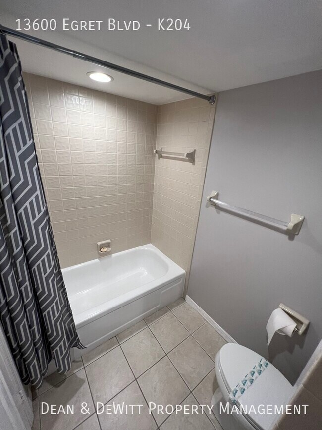 Building Photo - 13600 Egret Blvd