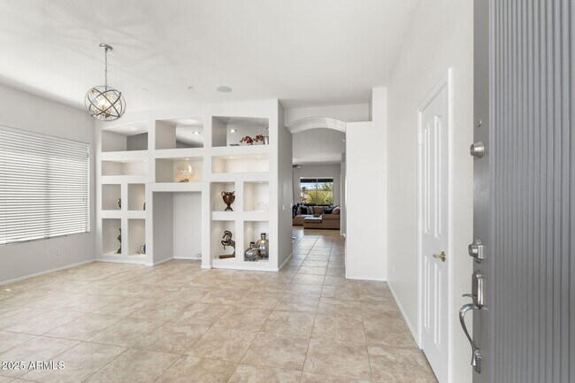 Building Photo - 10318 E Tierra Buena Ln
