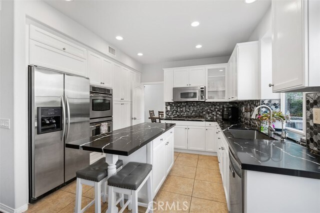 Building Photo - 24571 Summerland Cir