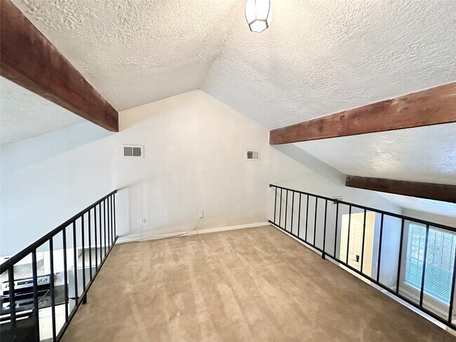 Building Photo - 9164 Wilcrest Dr