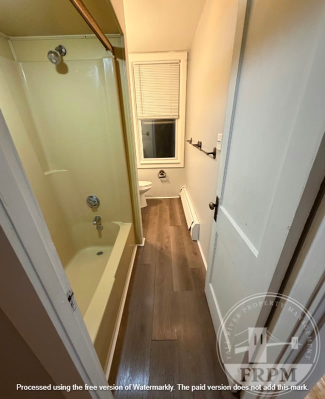 Building Photo - 318 Wood St