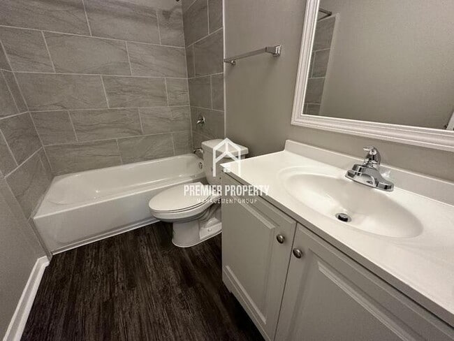 Building Photo - 6313 Leamont Dr