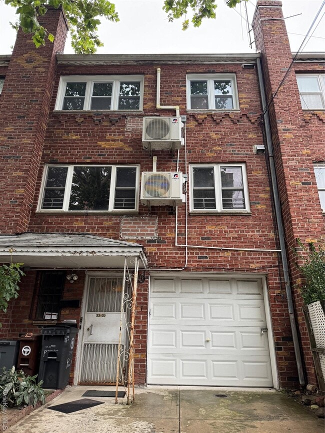 Building Photo - 33-37-37 Parsons Blvd