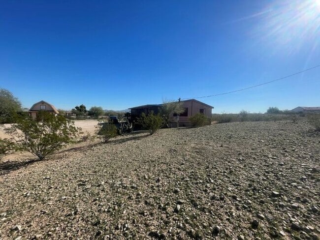 Building Photo - 21620 W Narramore Rd