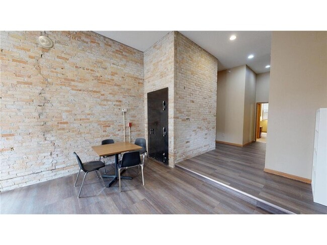 Building Photo - 539 Pacific Ave SW