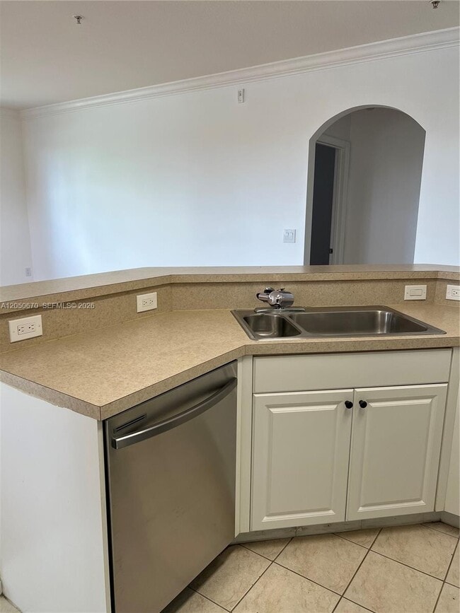 Building Photo - 4600 SW 160th Ave
