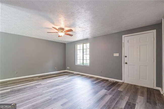 Building Photo - 806 Houndstooth Trail NW